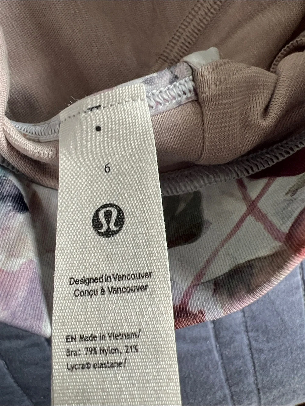 Lululemon Watercolor Floral Power Through Sports Bra Size 6 NWT